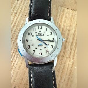 Vintage Timex silver tone black leather sports watch NEW BATTERY